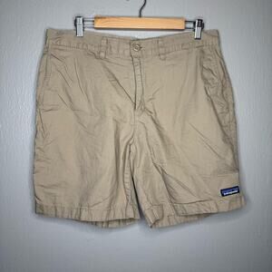 PATAGONIA Tan Chino Shorts Size 34 Casual comfort everyday summer spring
